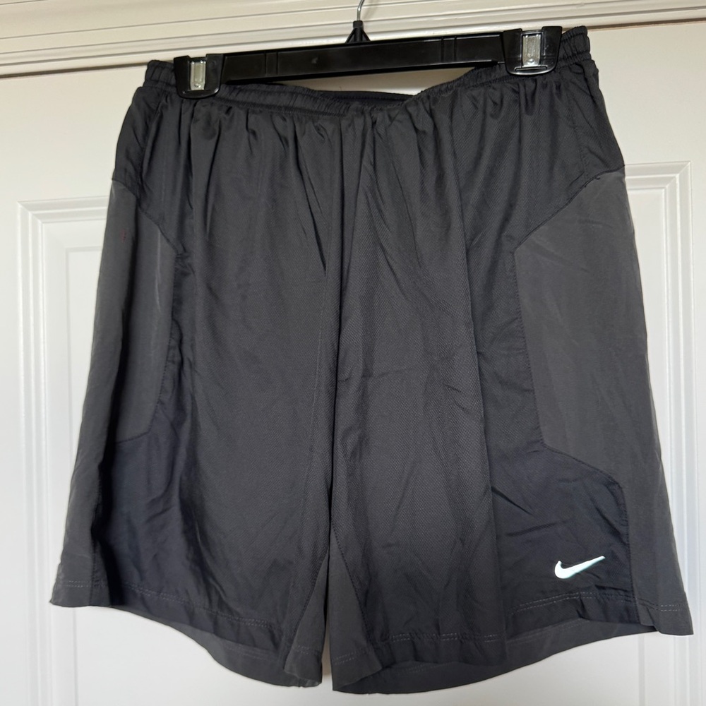 Nike Men's Dri-FIT Challenger 7" Brief-Lined Versatile Shorts Size M